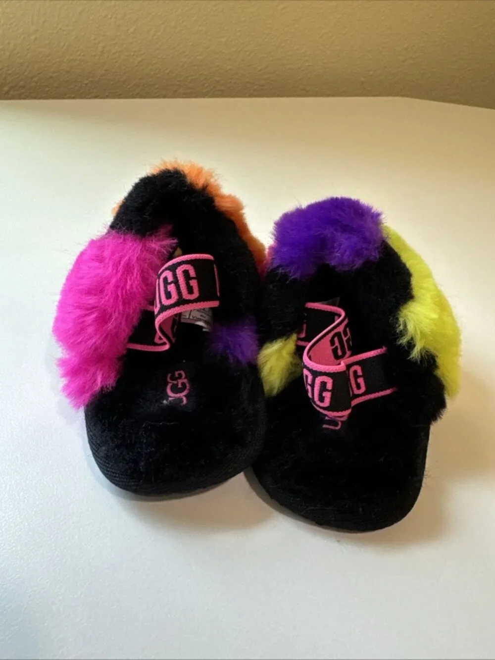 Ugg Fluff party slides/slippers for baby sz 04/05 colorful Hot Pink Orange Blue